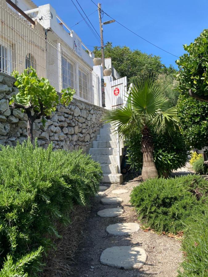 מרסיי Au Coeur Du Parc National Du Massif Des Calanques, La Flibuste Des Goudes, Maison 2 Chambres, Climatisee, Jardins, Solarium, Proche Plage, Large Vue Mer מראה חיצוני תמונה